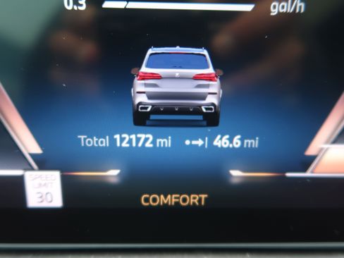 Used 2025 BMW X5 xDrive40i w/ Executive Package AWD/4WD image 30