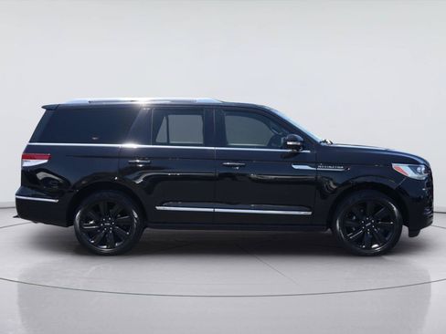 Used 2023 Lincoln Navigator Reserve AWD/4WD image 5