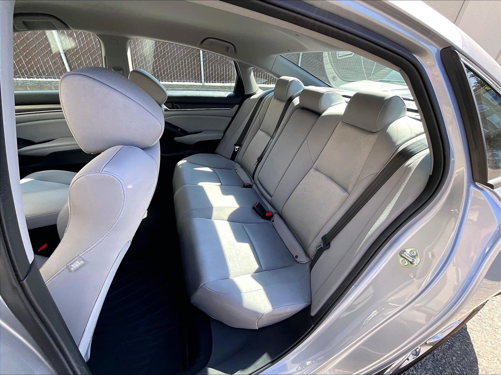 Used 2018 Honda Accord LX image 25