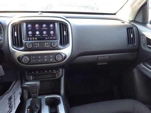 Used 2019 Chevrolet Colorado LT w/ LT Convenience Package image 11