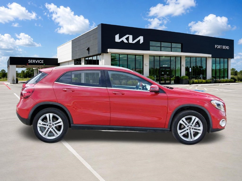 Used 2018 Mercedes-Benz GLA 250 w/ Premium Package image 4