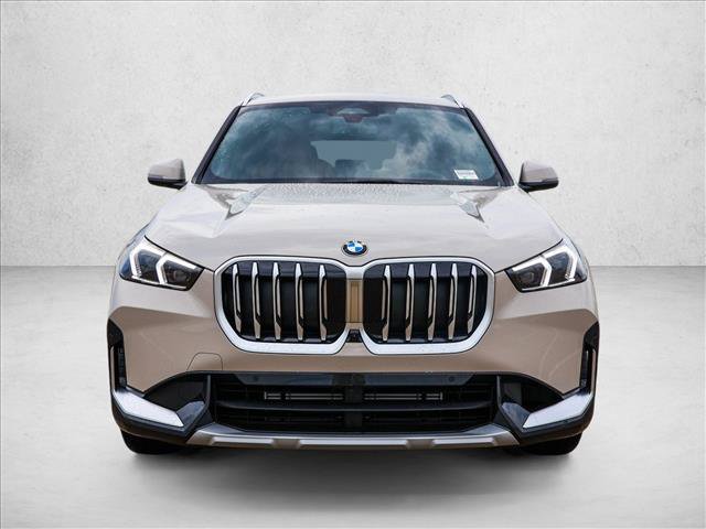 Used 2027 BMW X1 xDrive28i AWD/4WD image 2
