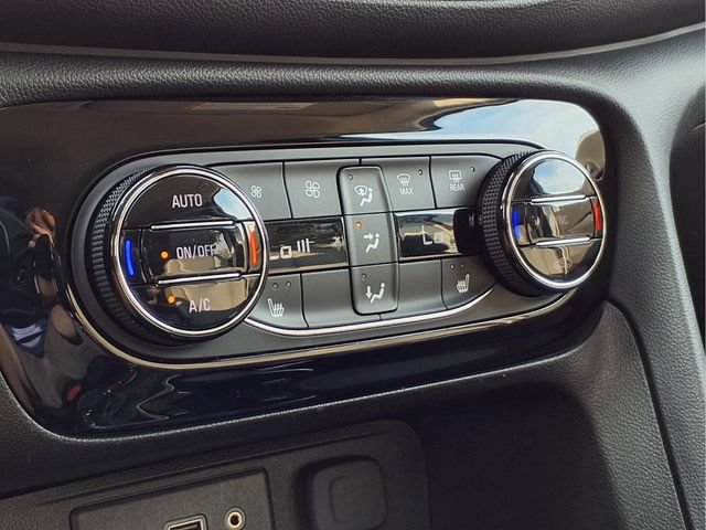 Certified 2023 Buick Encore GX Select w/ Sport Touring Package FWD image 9