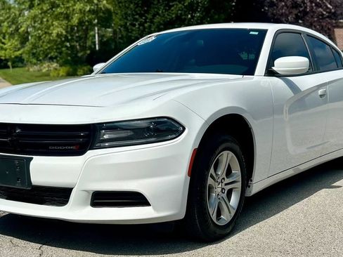 Used 2021 Dodge Charger SXT RWD image 3