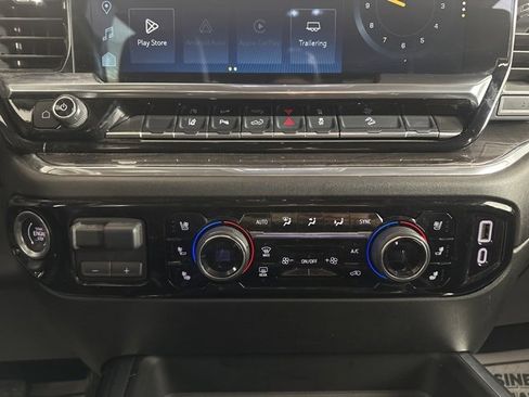 Used 2025 Chevrolet Silverado 2500 LTZ w/ LTZ Premium Package image 21