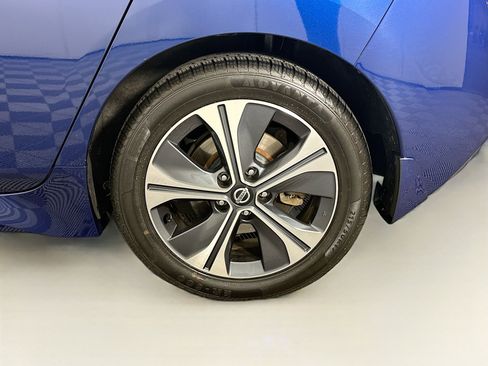 Used 2021 Nissan Leaf SV w/ SV Technology Package image 11