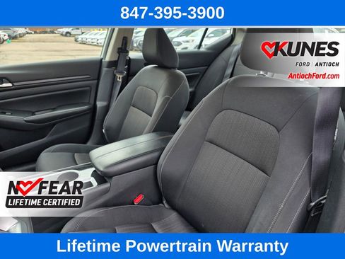 Used 2024 Nissan Altima 2.5 SV image 16