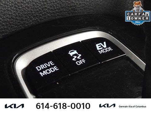 Used 2025 Toyota Corolla LE FWD image 28