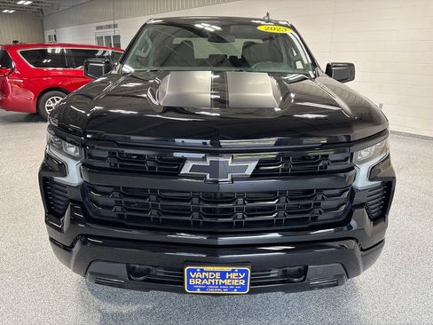 Used 2023 Chevrolet Silverado 1500 RST w/ Rally Edition AWD/4WD image 2
