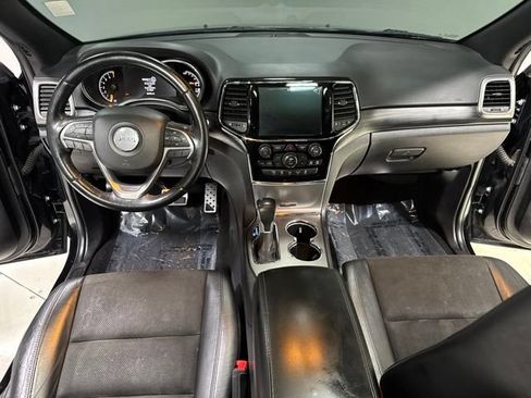 Used 2019 Jeep Grand Cherokee Altitude AWD/4WD image 3