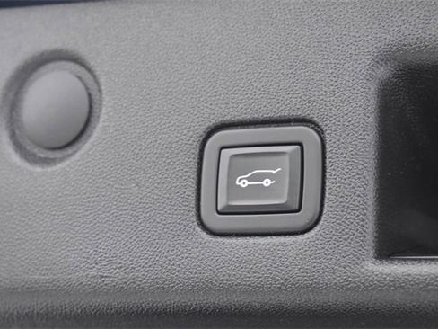 Certified 2020 Chevrolet Equinox LT image 18