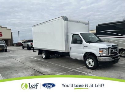 Used 2022 Ford E-450 and Econoline 450 Super Duty w/ Power Windows & Locks Group