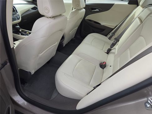 Used 2024 Chevrolet Malibu LT image 19