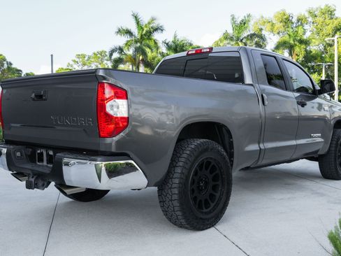 Used 2016 Toyota Tundra SR5 image 9