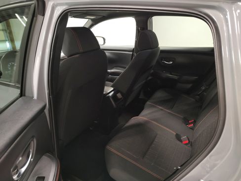 Used 2024 Honda HR-V Sport image 11