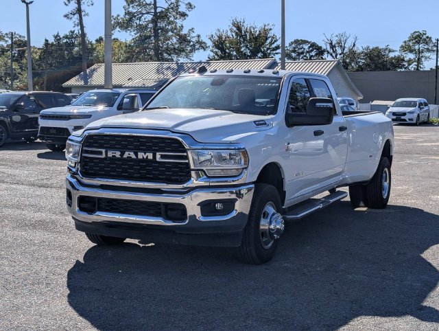 Used 2023 RAM 3500 Big Horn w/ Level 1 Equipment Group AWD/4WD image 2