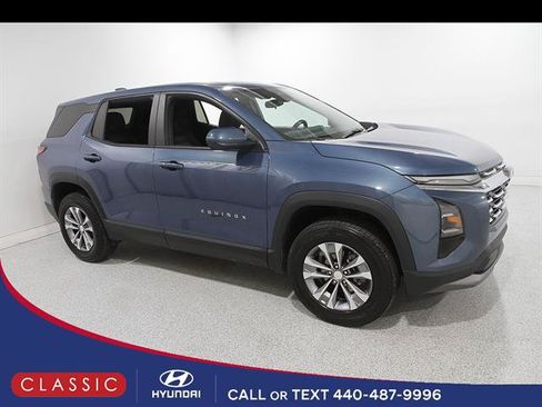 Used 2026 Chevrolet Equinox LT FWD image 1