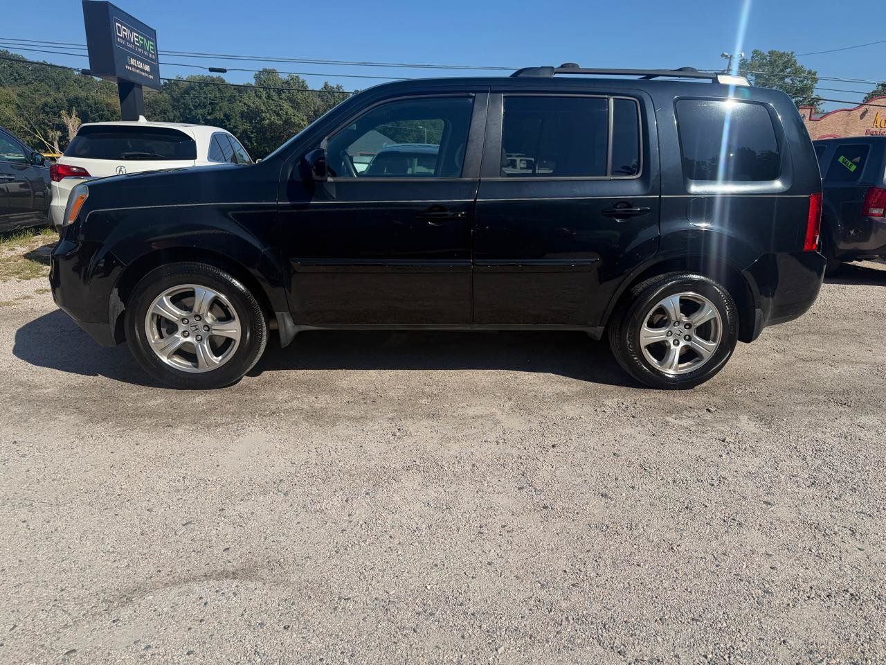 Used 2015 Honda Pilot EX image 2