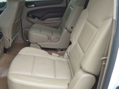 Used 2015 Chevrolet Suburban LTZ AWD/4WD image 21