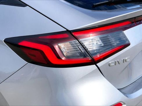 Used 2025 Honda Civic Sport image 28