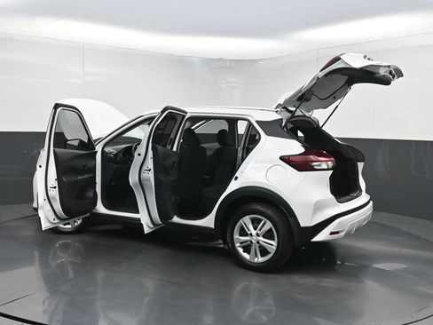 Used 2025 Nissan Kicks Play S FWD image 35