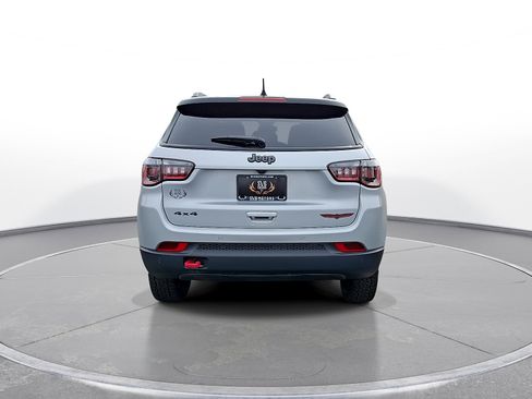 Used 2025 Jeep Compass Trailhawk w/ Sun & Sound Group AWD/4WD image 7