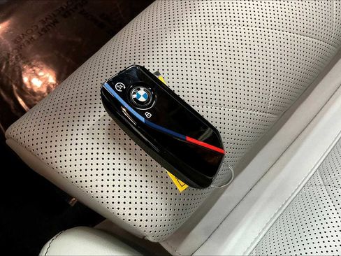 Used 2025 BMW X5 M60i w/ Climate Comfort Package image 14