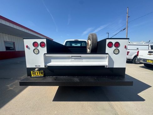 Used 2011 Ford F550 4x4 SuperCab Super Duty w/ PWR Equipment Group image 7