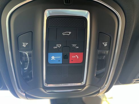 New 2026 Jeep Grand Cherokee Laredo image 14