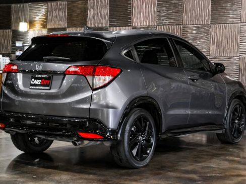 Used 2022 Honda HR-V Sport image 9