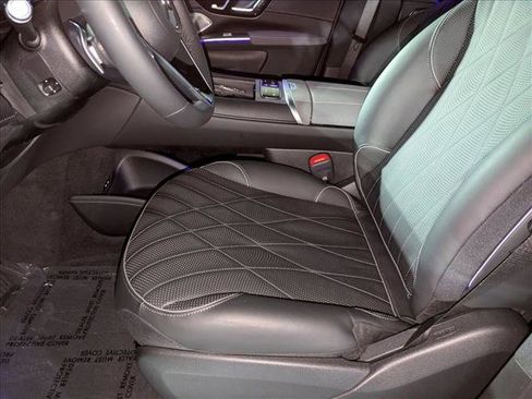 New 2026 Mercedes-Benz EQS 550 4MATIC SUV image 4