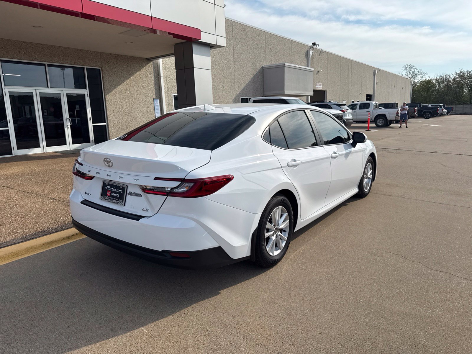 Used 2026 Toyota Camry LE w/ Convenience Package FWD image 5