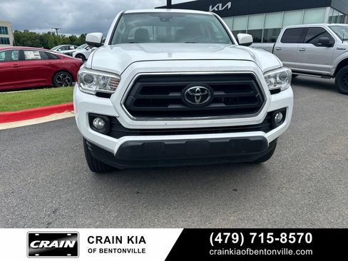 Used 2020 Toyota Tacoma SR5 RWD image 7