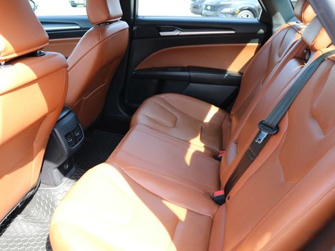 Used 2020 Ford Fusion Titanium image 29