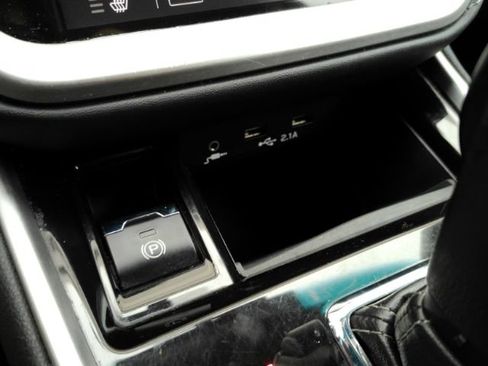 Used 2020 Subaru Outback Limited image 44