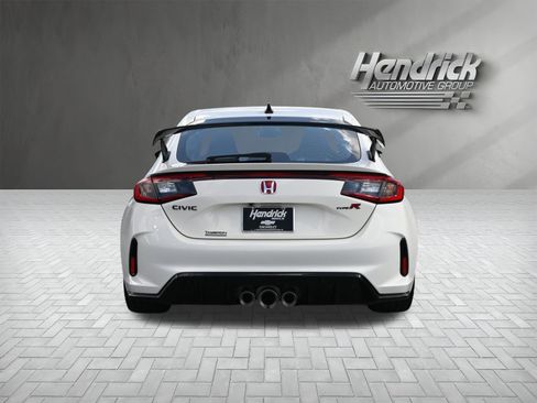 Used 2023 Honda Civic Type R image 9
