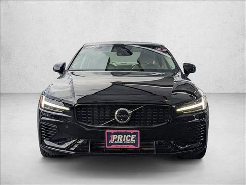 Used 2023 Volvo S60 T8 Plus image 2