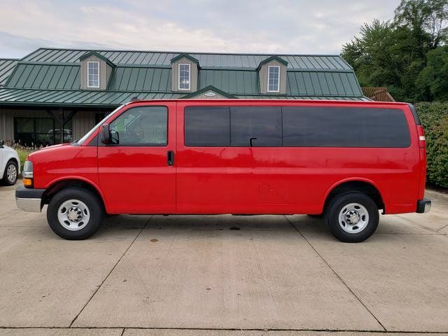 Used 2016 Chevrolet Express 3500 LT w/ LT Preferred Equipment Group RWD image 2