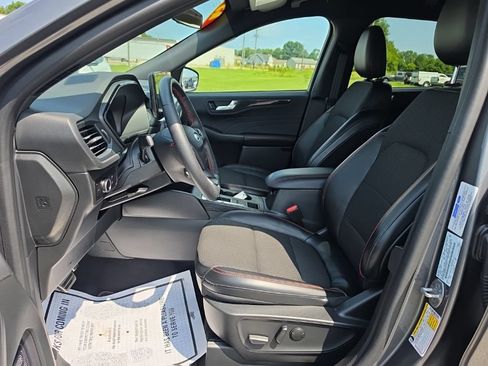 Used 2023 Ford Escape ST-Line w/ Tech Pack #1 AWD/4WD image 15