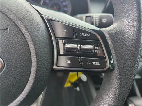 Used 2020 Kia Forte LXS FWD image 12