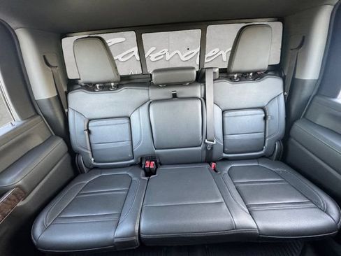 Used 2023 GMC Sierra 2500 Denali w/ Denali Black Diamond Edition AWD/4WD image 22