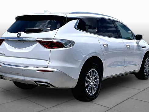 Used 2023 Buick Enclave Essence FWD image 13