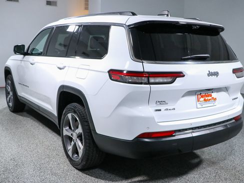 Used 2023 Jeep Grand Cherokee L Limited w/ Luxury Tech Group II AWD/4WD image 9