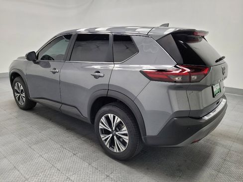 Used 2022 Nissan Rogue SV FWD image 3