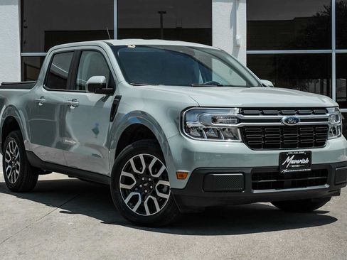 Used 2023 Ford Maverick Lariat FWD image 6
