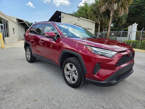 Used 2025 Toyota RAV4 XLE FWD image 3