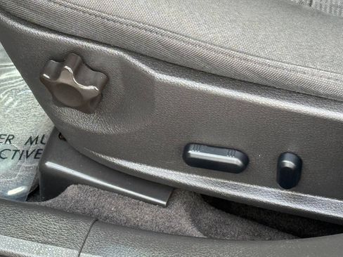 Used 2011 Ford Fusion SE w/ 202A Rapid Spec Order Code FWD image 8