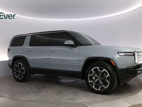 Used 2025 Rivian R1S Adventure image 14