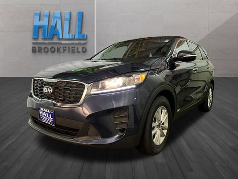 Used 2019 Kia Sorento LX image 1