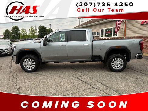 Used 2024 GMC Sierra 3500 SLT AWD/4WD image 2